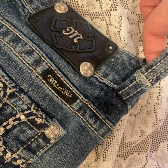 MISS ME STUDDED BOOT CUT JEANS SZ 29 BEJEWELED CROSS POCKETS - Picture 7 of 10
